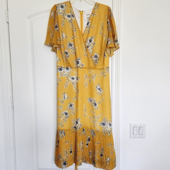 Studio8 Floral‎ Dress